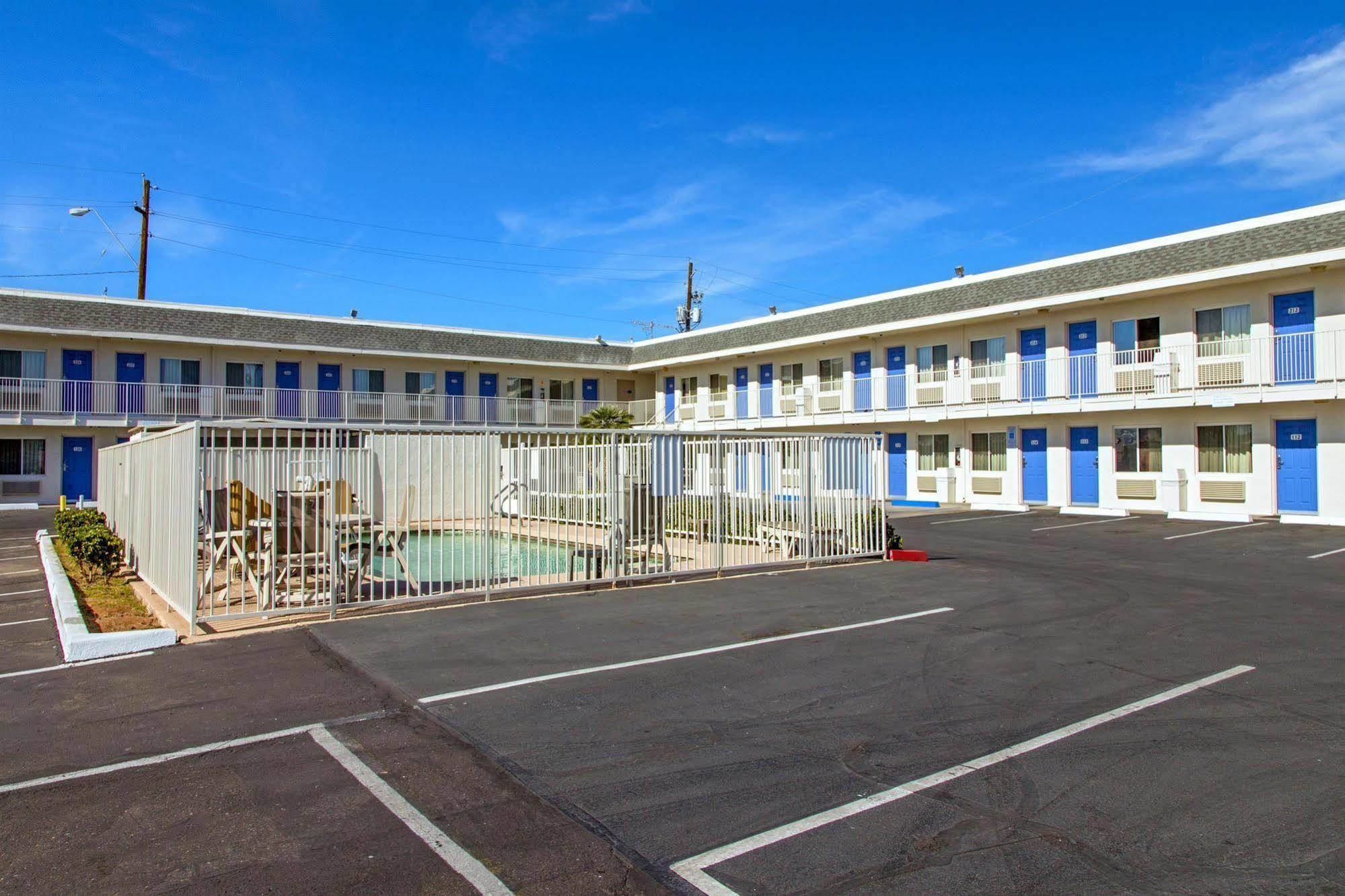Motel 6-Phoenix, Az - Airport - 24Th Street Bagian luar foto